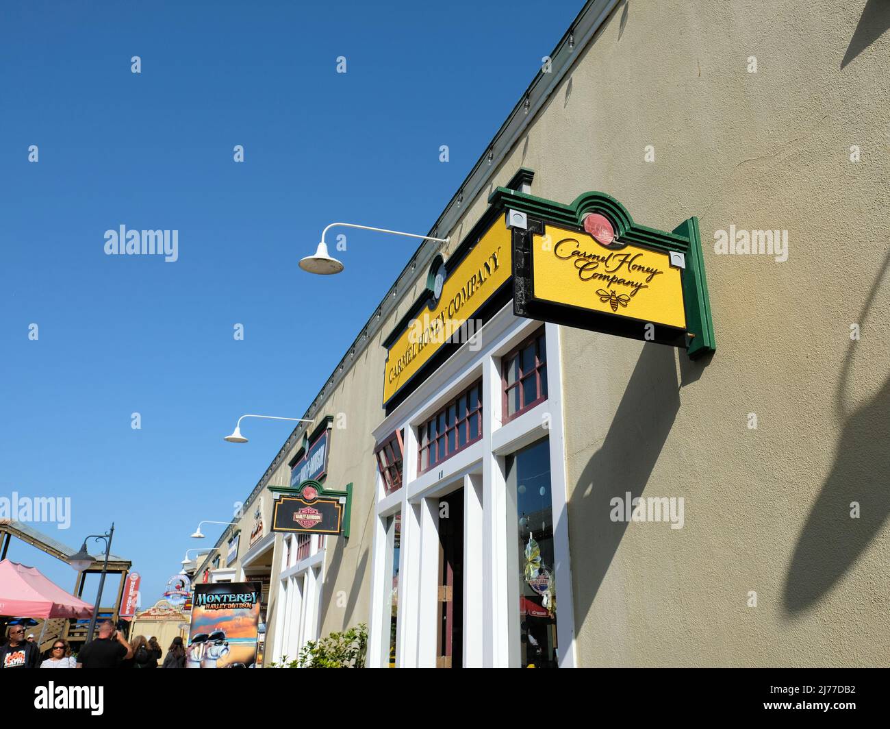 Carmel Honey Company Schaufenster auf der Steinbeck Plaza in Cannery Row, Monterey, Kalifornien, USA; Honigfachgeschäft. Stockfoto