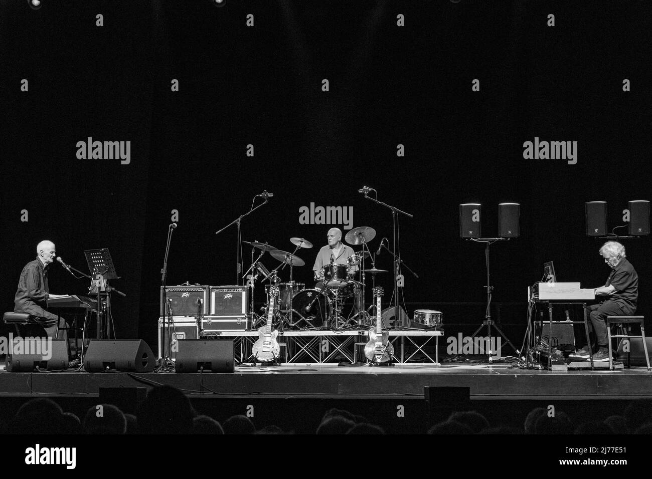 Brescia, Italien. 06. Mai 2022. Bild zeigt Van der Graaf Generator Band während der Auftritte im Gran Teatro Morato Credit: Roberto Tommasini/Alamy Live News Stockfoto