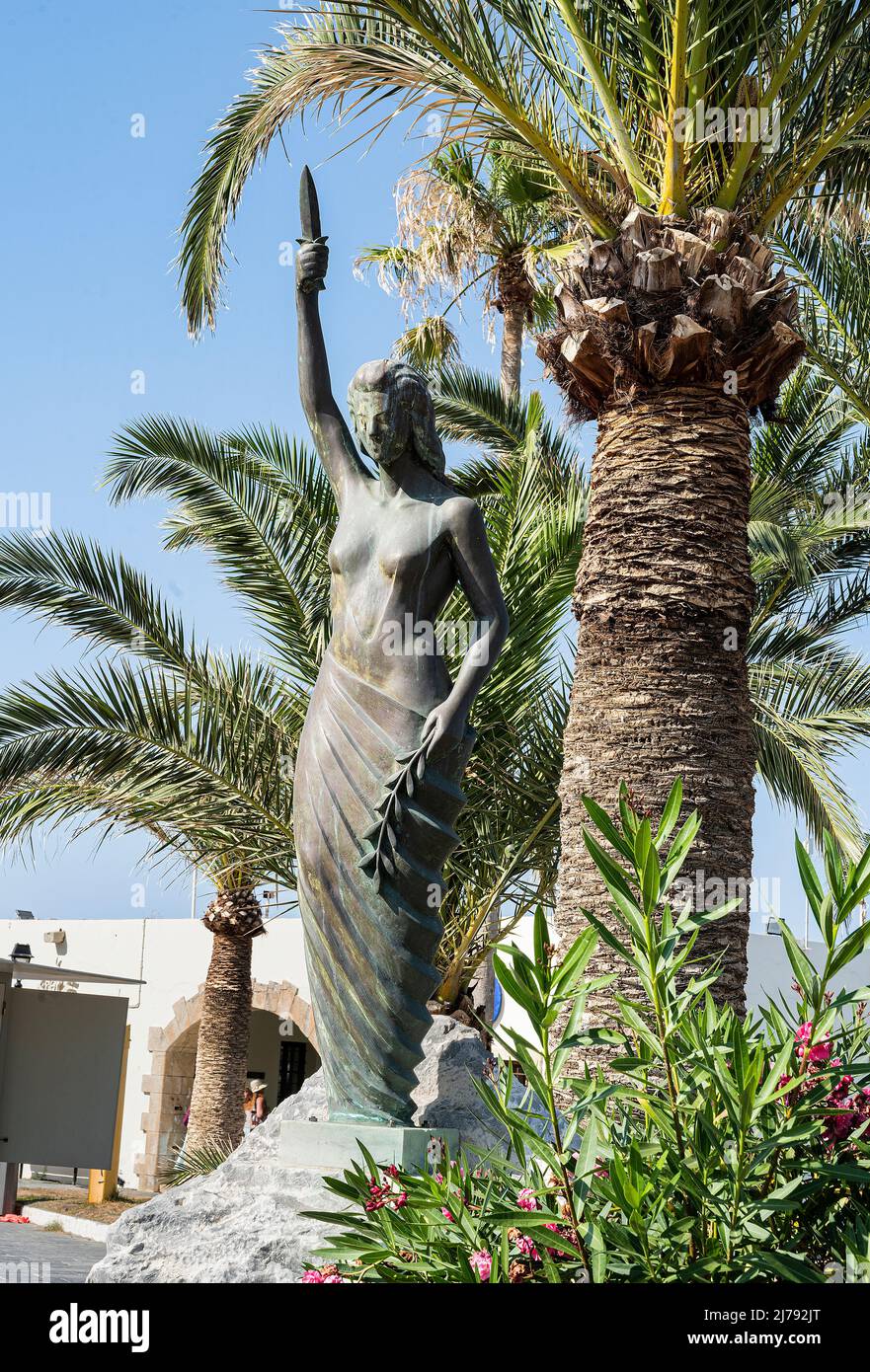 Freiheitsstatue im Hafen von Rethymnon, Kreta, Griechenland Stockfoto