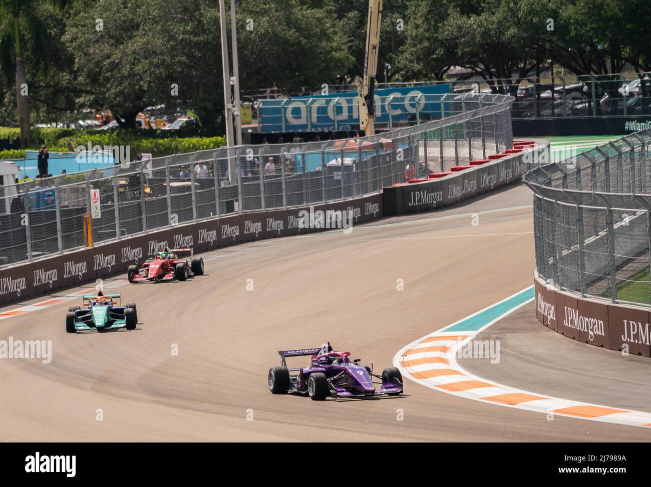 Miami, Florida, USA - 6. Mai 2022: Erstes Mal in einem brandneuen Rennstadion - Miami Formel 1 Grand Prix auf dem Hard Rock Autodrome - Feldtraining Stockfoto