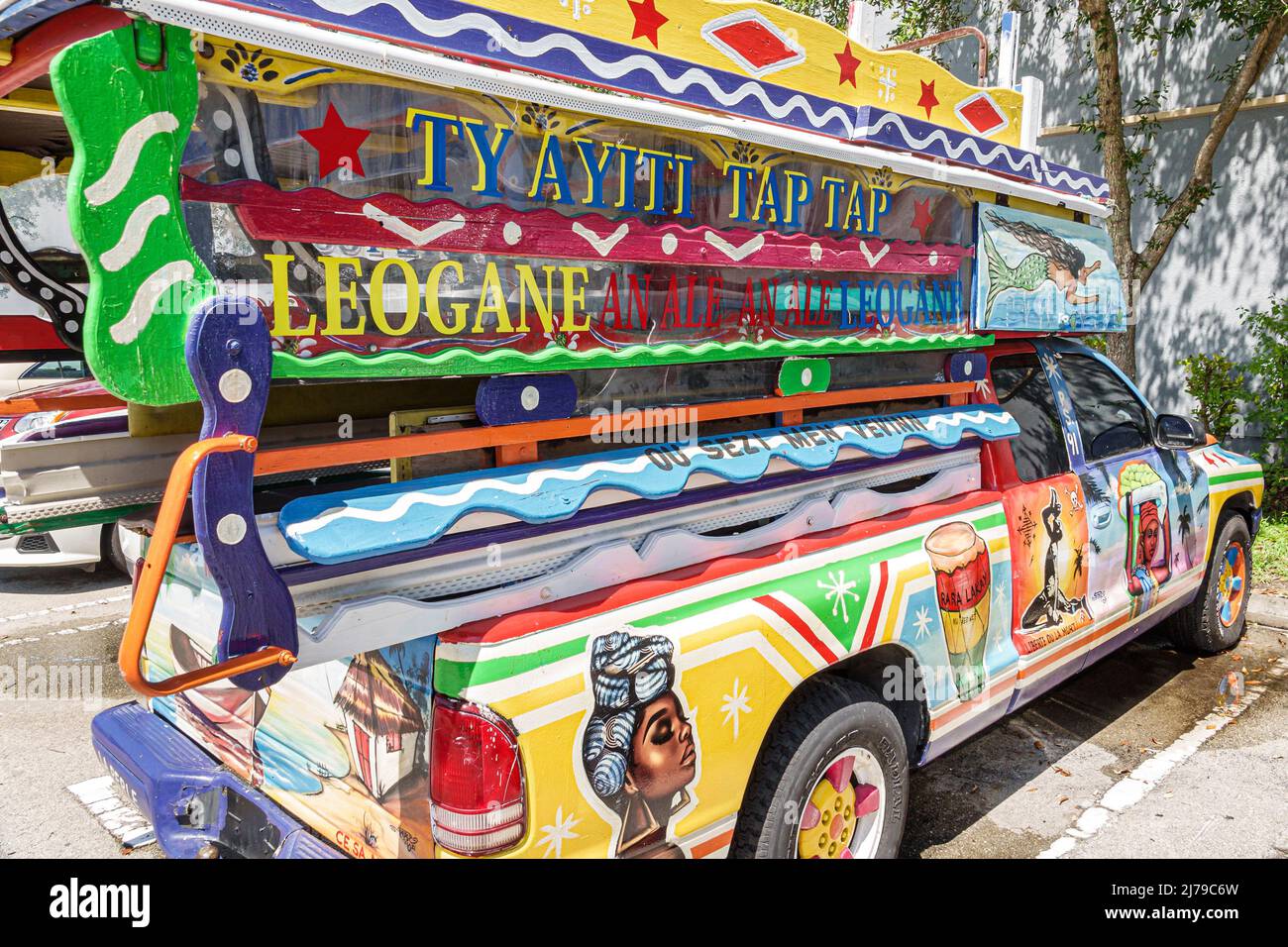 Miami Florida Little Haiti Haitian Creole Kultur bedeckt Pickup LKW Taxi Tap Tap Camionette bunt bunt bunt gemalt Stockfoto