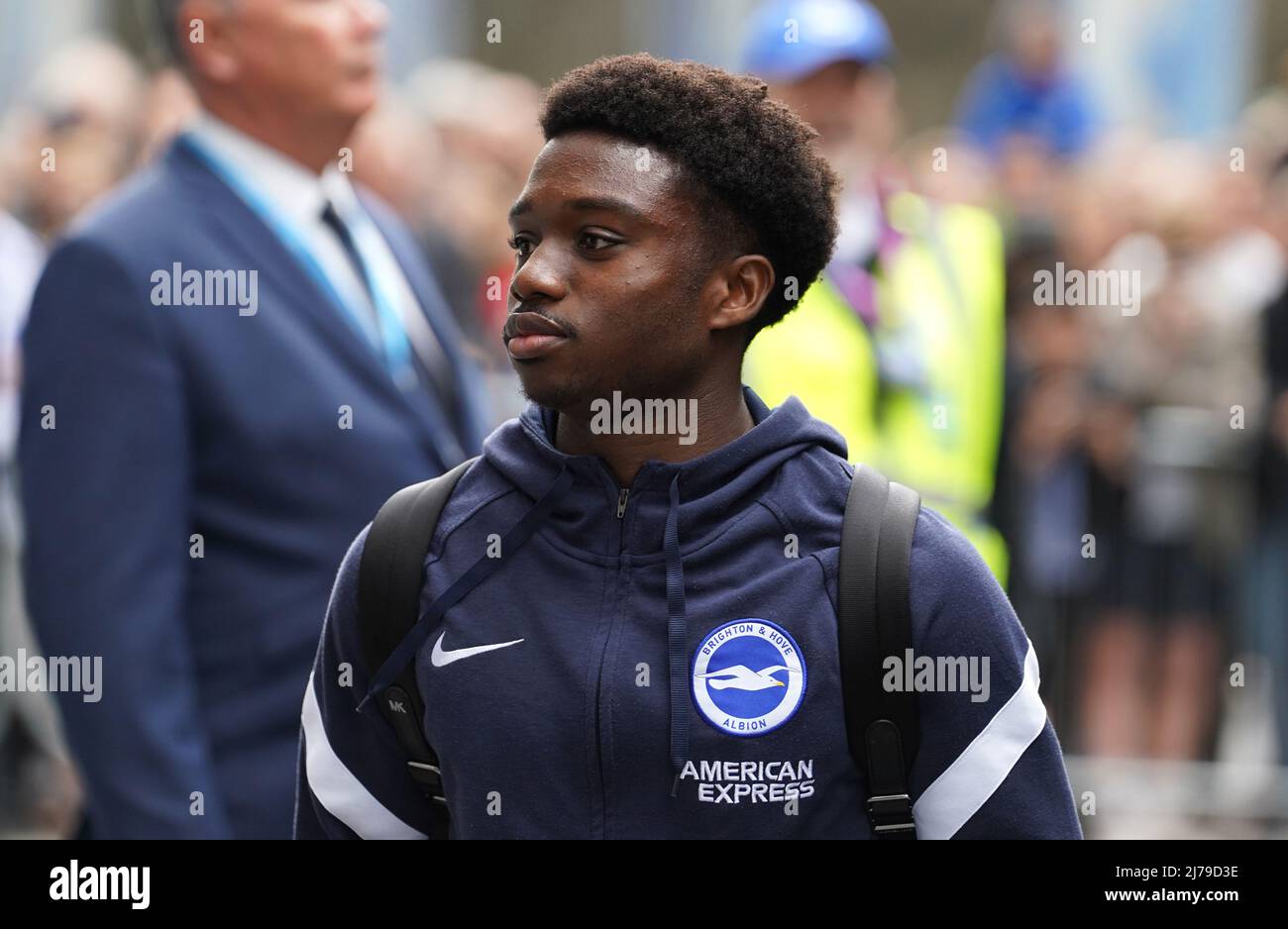 Tariq Lamptey von Brighton und Hove Albion kommen vor dem Premier League-Spiel im AMEX Stadium in Brighton an. Bilddatum: Samstag, 7. Mai 2022. Stockfoto