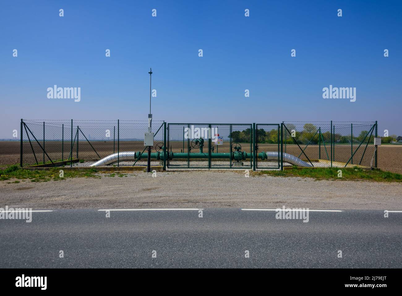 Marchfeld bei Aderklaa, Pipeline Stockfoto