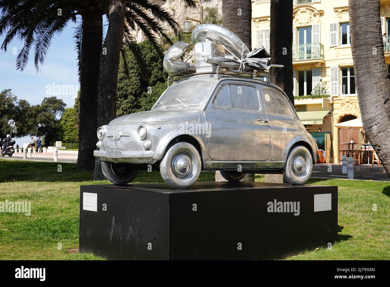 Nizza, 'UN Dimanche en Nice' (ein Sonntag in Nizza), Skulptur von Stephane Cipre, 2019 // Nizza, 'UN Dimanche en Nice' (Ein Sonntag in Nizza), Skulptur von Stockfoto