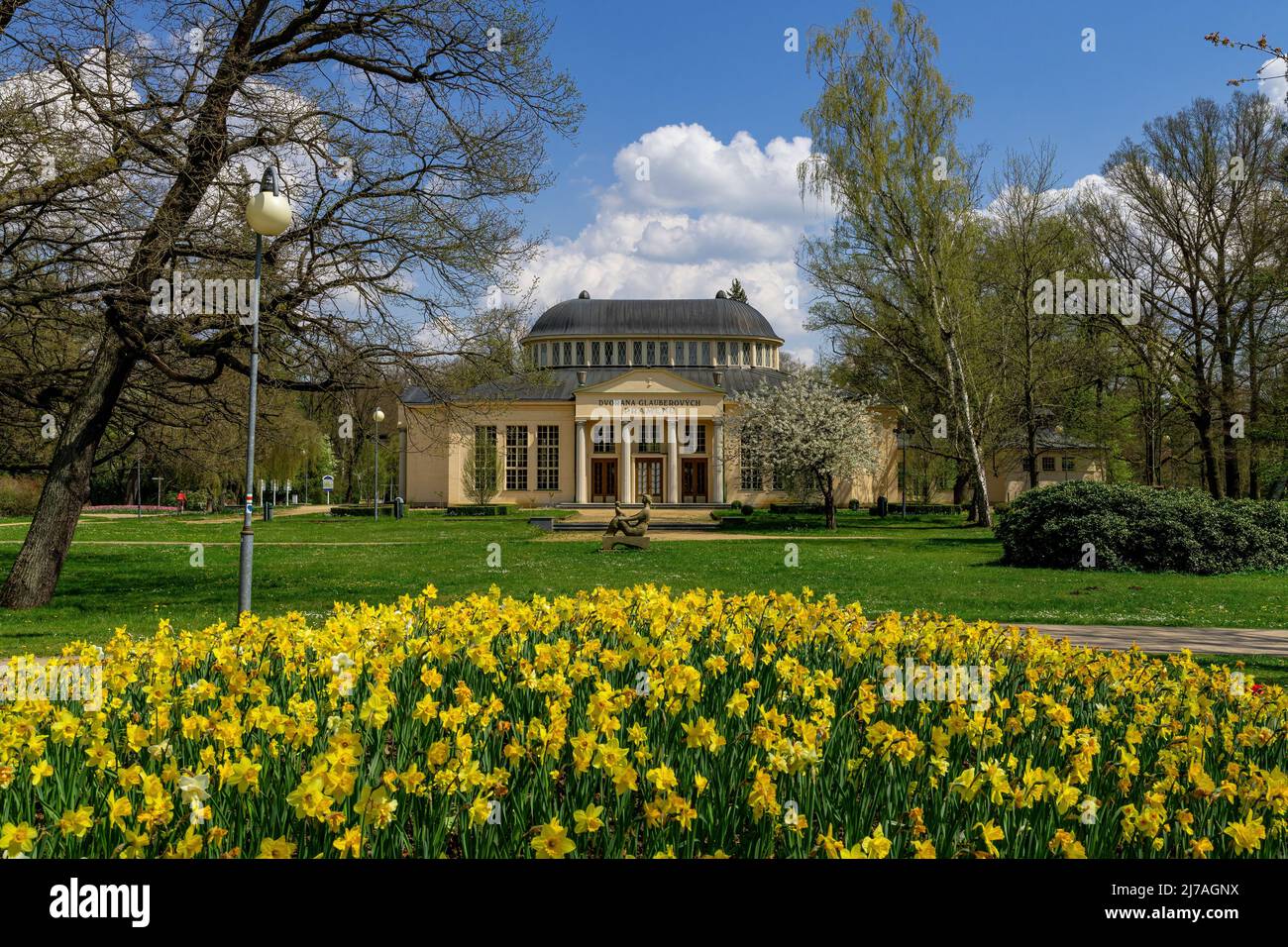 Glauber Springs Hall (Dvorana Glauberovych pramenu auf Tschechisch) im zentralen Park des berühmten tschechischen Kurortes Frantiskovy Lazne (Franzensbad) Stockfoto