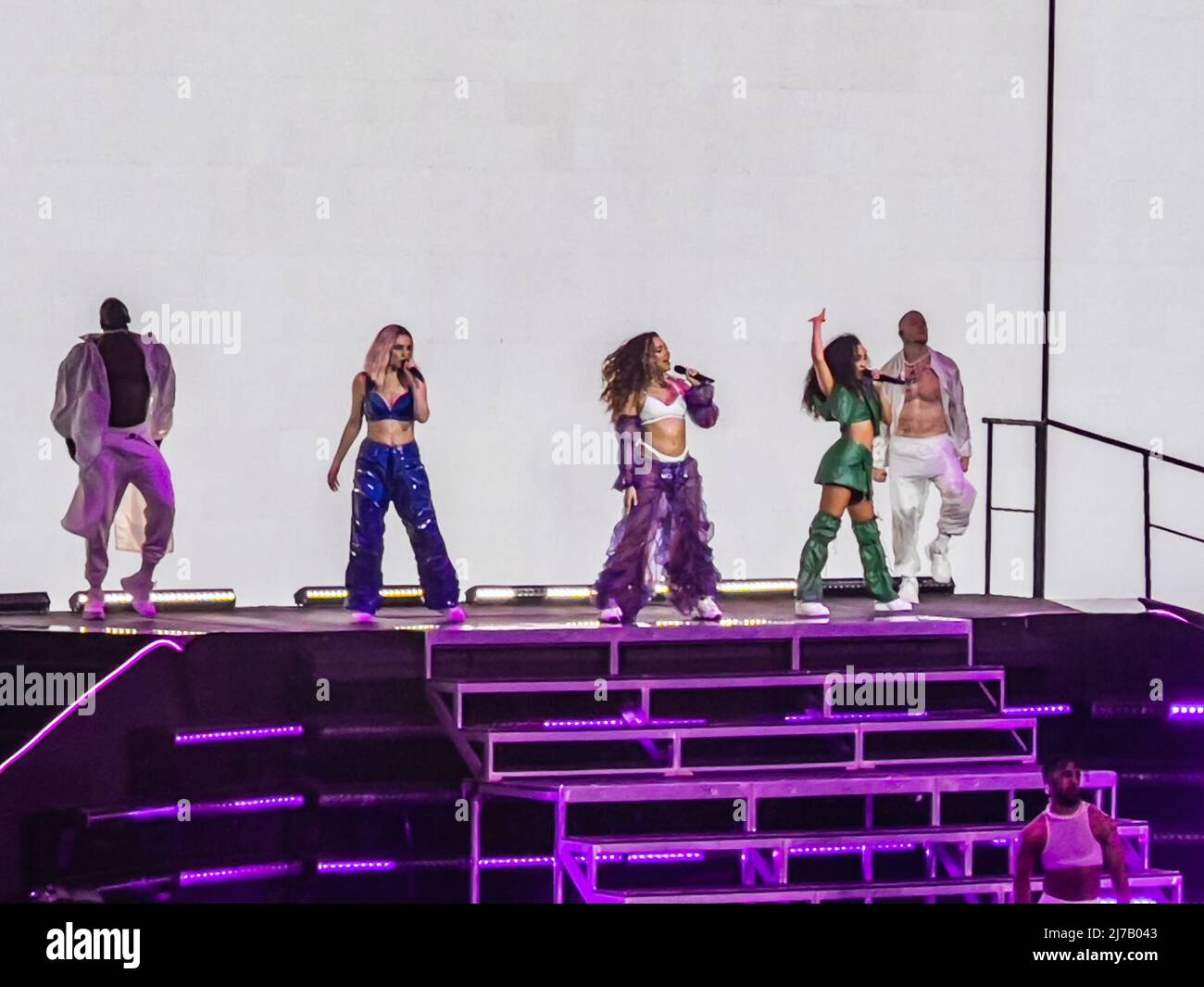 6. Mai 2022: Jade Thirlwall, Perrie Edwards, und Leigh-Anne Pinnock der britischen Pop-Gruppe â €˜wenig Mixâ €™ Durchführung in der Manchester AO Arena auf ihre Confetti Farewell Tour 2022 (Credit Image: © Myles Wright/ZUMA Press Wire) Stockfoto