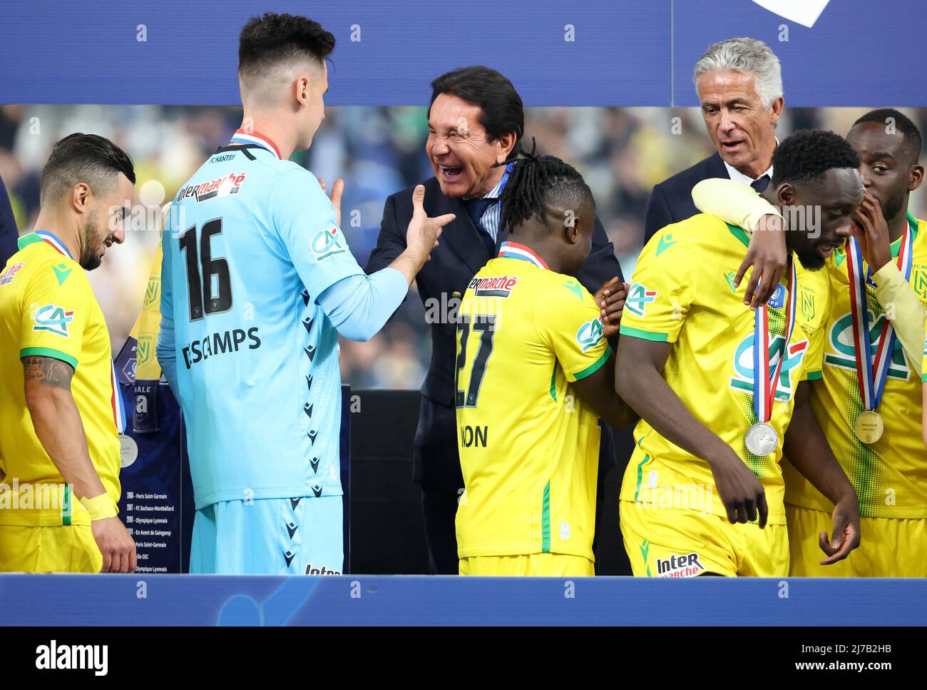 Präsident des FC Nantes Waldemar Kita, Präsident des OGC Nice Jean-Pierre Rivere während der Trophäenzeremonie nach dem französischen Pokalfinale zwischen dem OGC Nice (OGCN) und dem FC Nantes (FCN) am 7. Mai 2022 im Stade de France in Saint-Denis bei Paris, Frankreich - Foto Jean Catuffe / DPPI Stockfoto