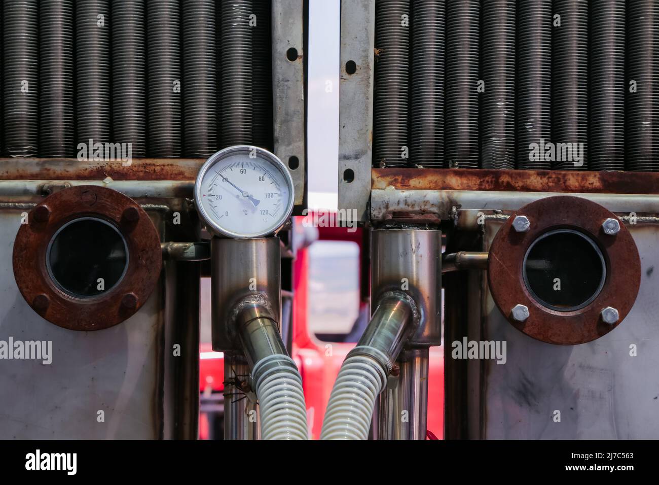 Ausrüstung mit Temperaturzähler für die Erzeugung von ätherischem Öl Stockfoto