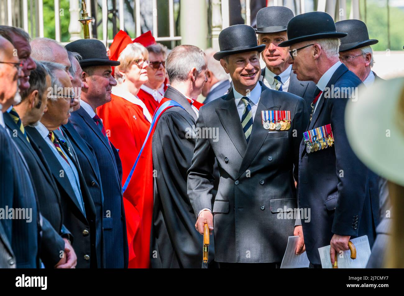 London, Großbritannien. 8 Mai 2022. Seine königliche Hoheit Prinz Edward (im Bild) der Earl of Wessex, KG, GCVO, CD, ADC, Royal Honorary Colonel The Royal Wessex Yeomanry wird am Sonntag, den 8.. Mai 2022, bei der jährlichen Parade und dem Gottesdienst der Combined Cavalry Old Comrades Association im Cavalry Memorial neben dem Bandstand im Hyde Park begrüßt. Kredit: Guy Bell/Alamy Live Nachrichten Stockfoto