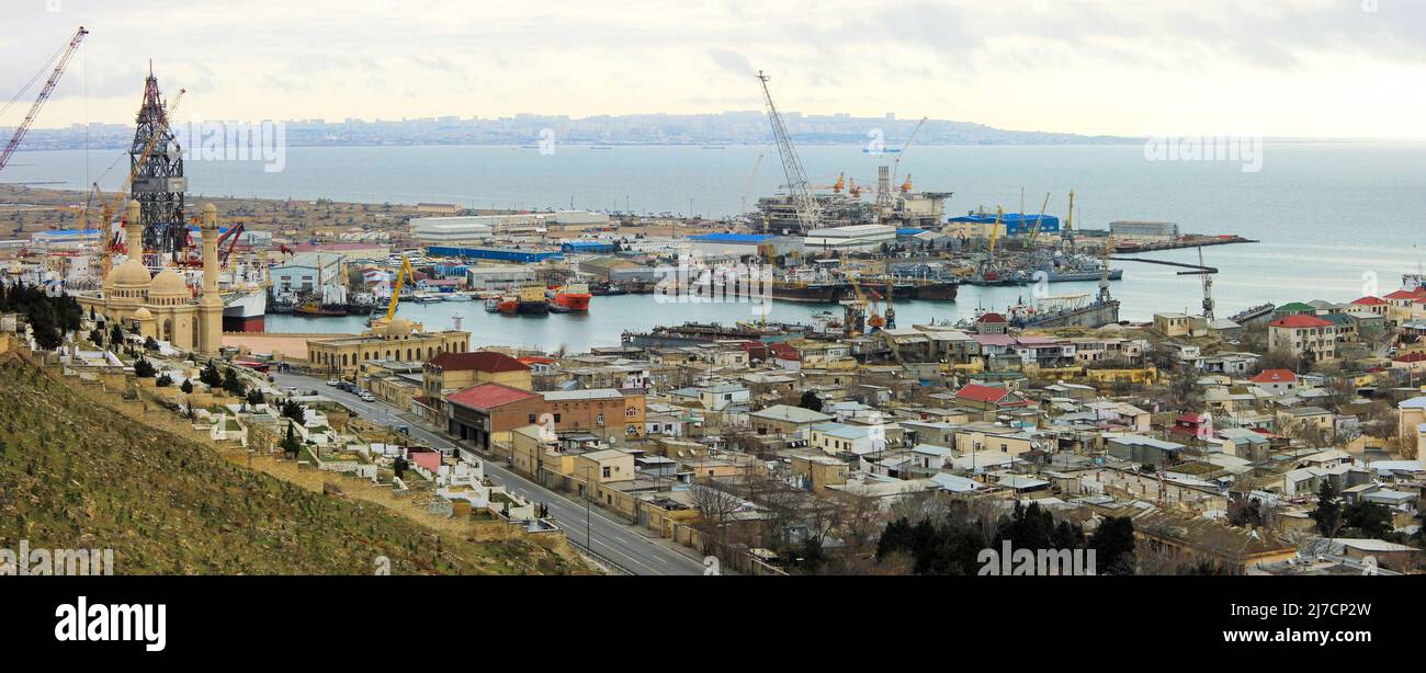 Baku. Aserbaidschan. 03.25.2017 Jahre. Großer Seehafen auf Shikhovo. Stockfoto