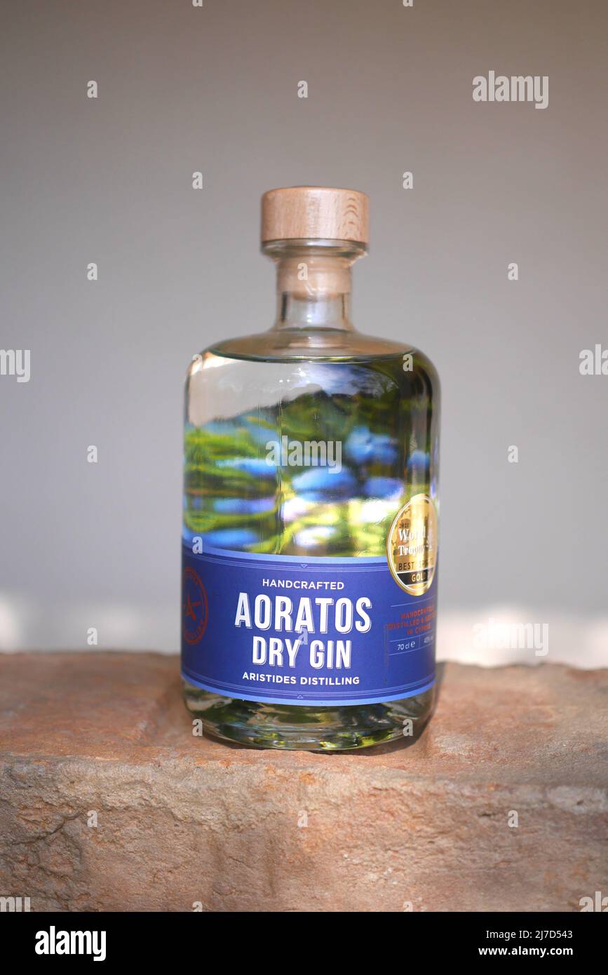 Eine Flasche Aoratos Dry Gin aus Zypern Stockfoto