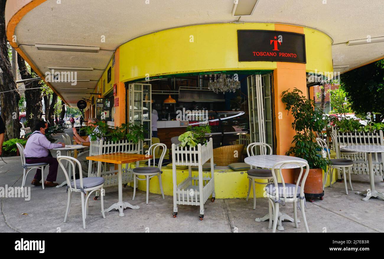 Café Toscano Pronto, Mercado Michoacan im wohlhabenden Viertel Colonia Condesa, Mexiko-Stadt, Mexiko Stockfoto