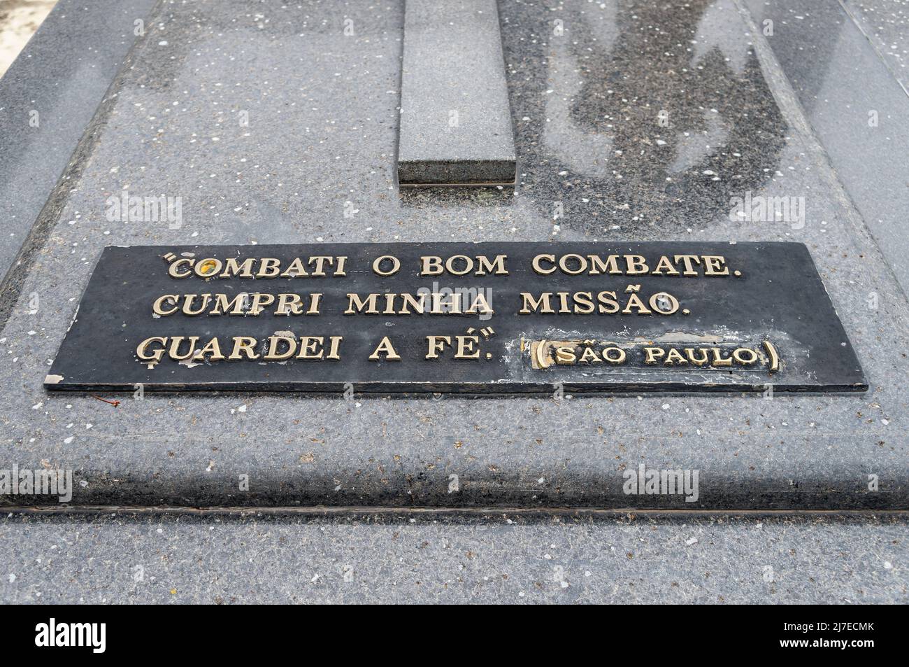 Risoleta Neves (Tancredo Neves Ehefrau) Epitaph sagte: "Hat den guten Kampf gekämpft. Hat meine Mission erfüllt. Behielt den Glauben“ Stockfoto