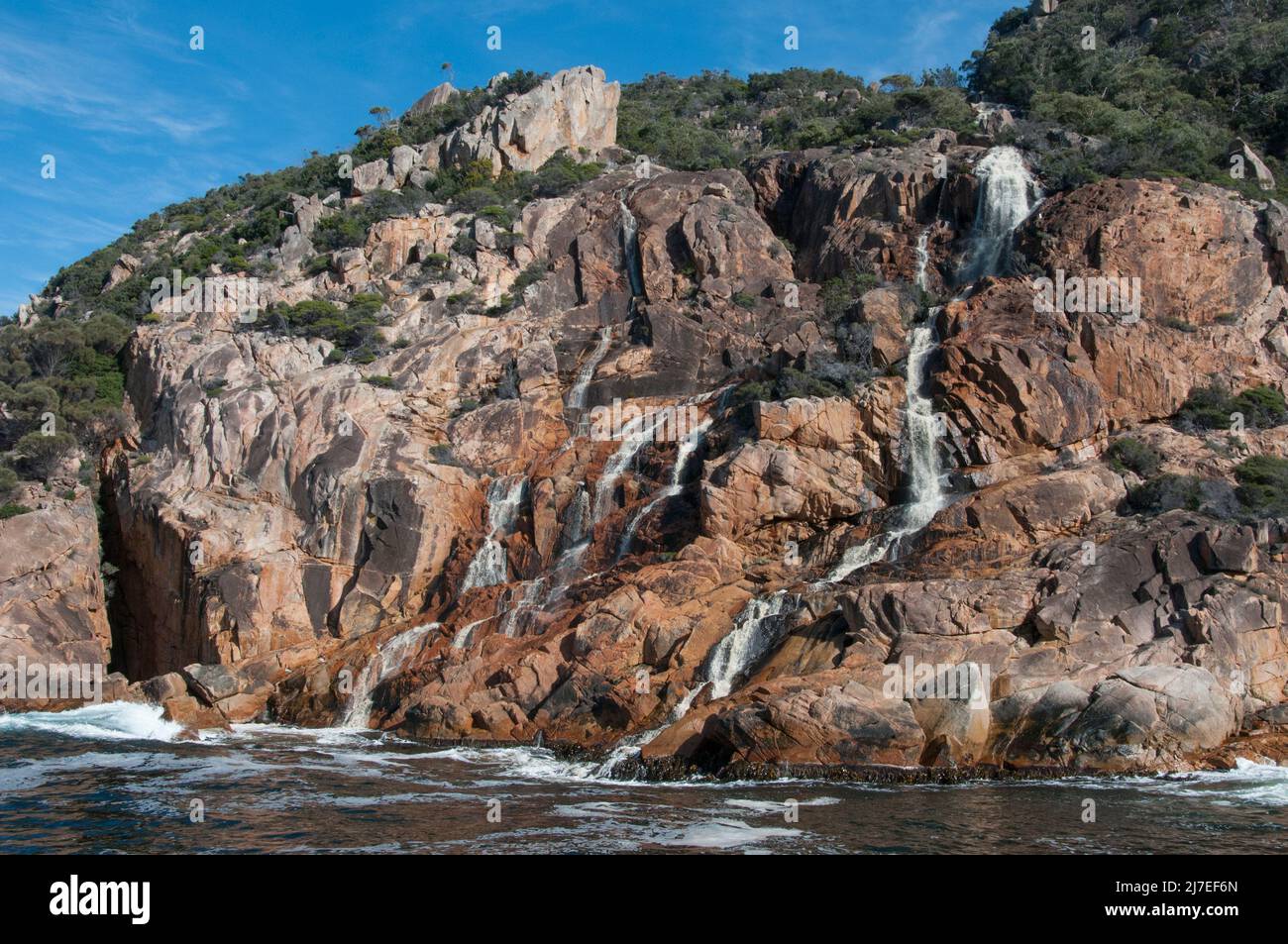 Küstenlandschaft, Freycinet National Park, Tasmanien, Australien, Zeuge der Wineglass Bay Cruise Stockfoto