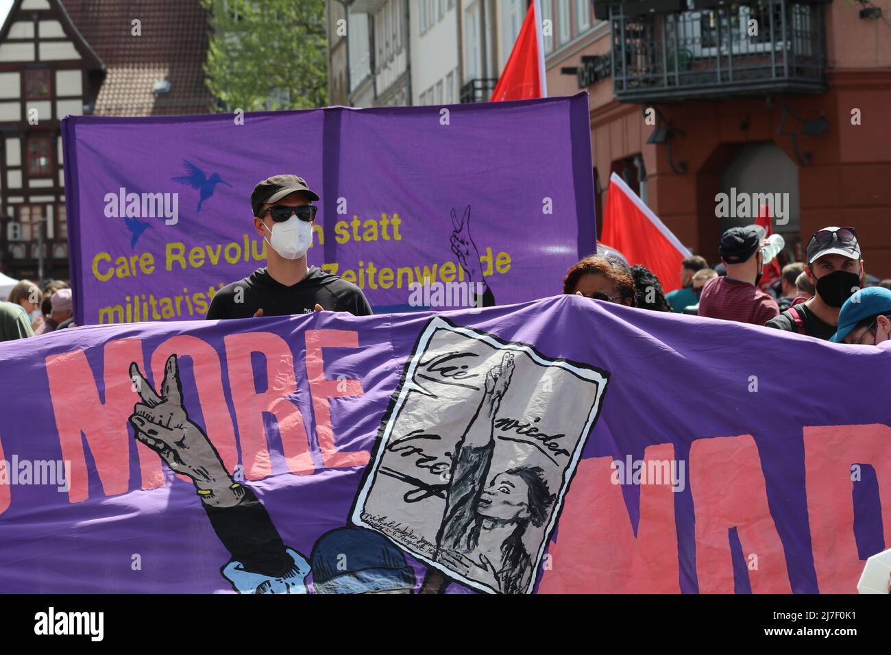 7. Mai 2022, GÃ¶ttingen, Niedersachsen, Deutschland: Demonstrationen verschiedener politischer Gruppen und Organisationen in GÃ¶ttingen, Deutschland, fordern nie wieder Krieg. (Bild: © Tubal Sapkota/Pacific Press via ZUMA Press Wire) Stockfoto