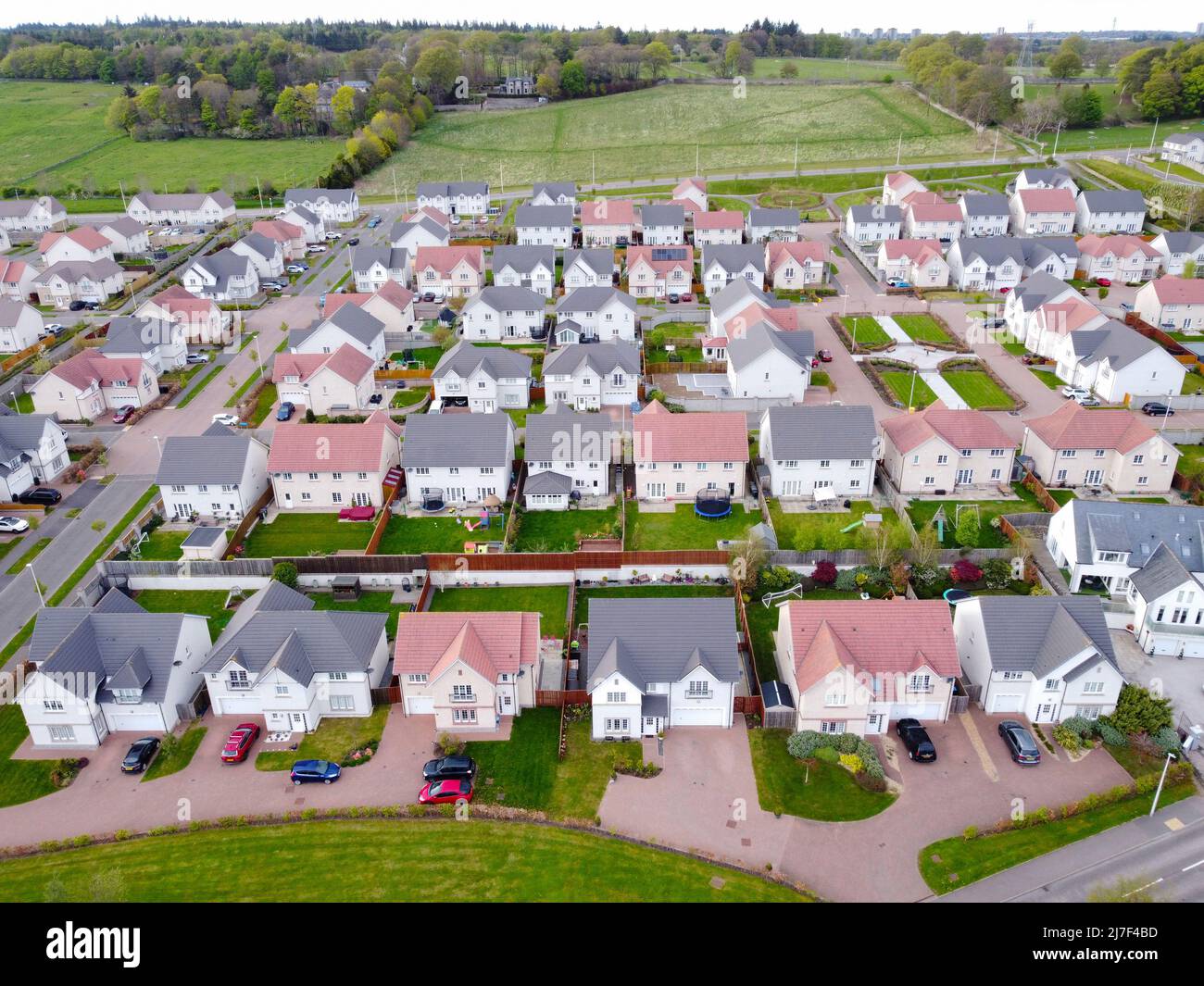 Luftaufnahme von großen Einfamilienhäusern in Luxuswohnungen von CALA in Kults Vorort von Aberdeen, Aberdeenshire, Schottland, Großbritannien Stockfoto