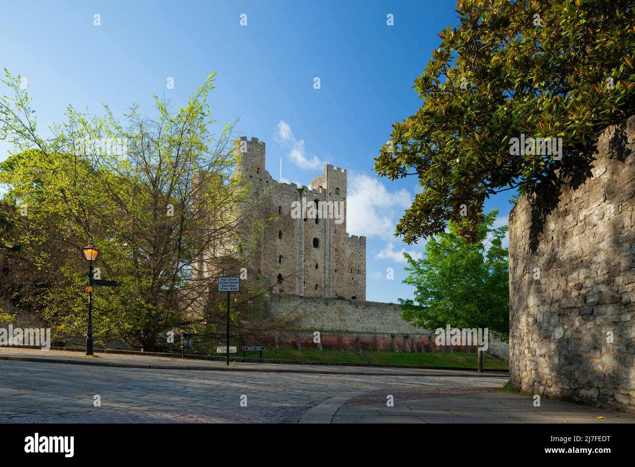 Frühlingsnachmittag in Rochester Castle, Kent, England. Stockfoto