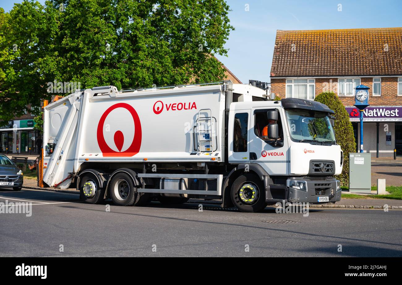 Veolia Waste Management Vehicle, Truck, LKW oder Dust Cart auf einer Straße in England, Großbritannien. Stockfoto