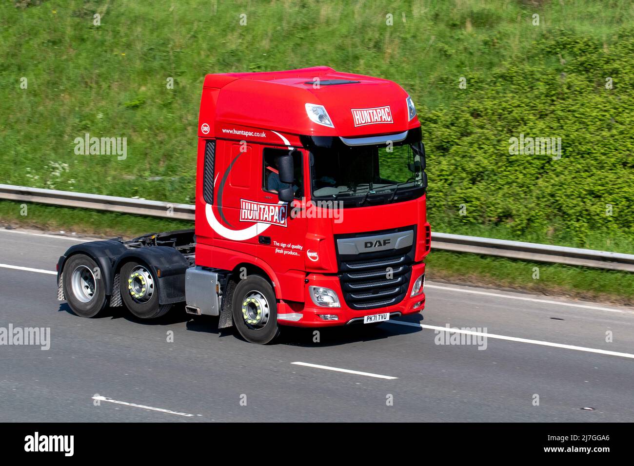 2021 rot DAF 510 FTT 12902cc Diesel Traktoreinheit Antriebsstrang. Huntapac LKW-Lieferfahrzeug Stockfoto