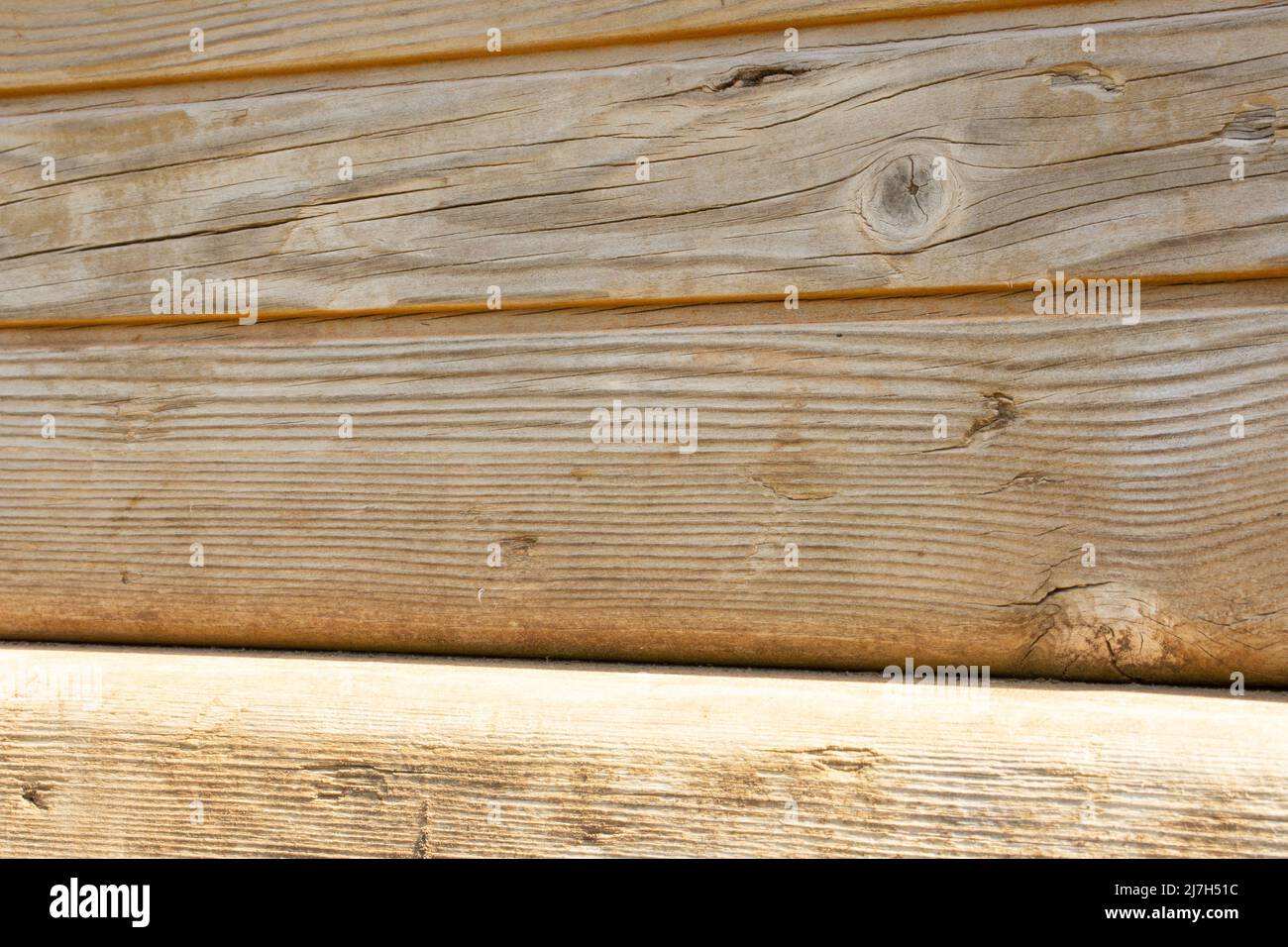 Detail der abgenutzten Holzlatten eines Kinderkletterrahmens Stockfoto