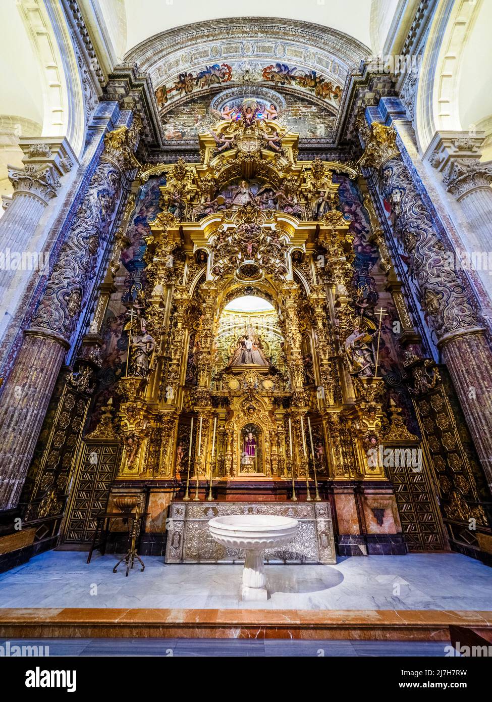 Altarbild der Jungfrau der Wasser (Virgen de las Aguas) in der Stiftskirche des Göttlichen Heilands - Sevilla, Spanien Stockfoto