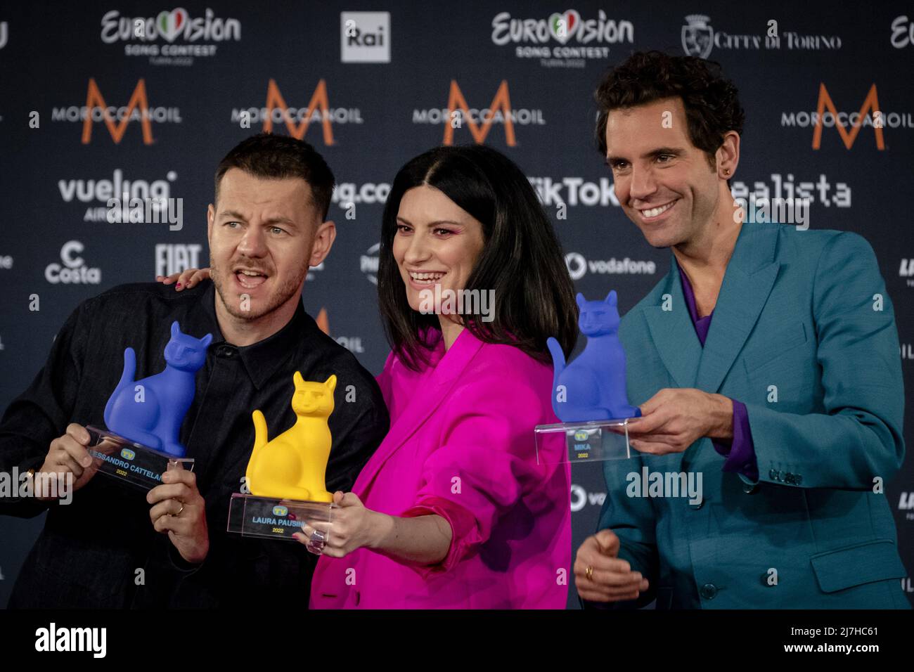 TURIN, Italy, 2022-05-09 19:06:20 TURIN - Sängerin Mika, Moderator Alessandro Cattelan und Sängerin Laura Pausini während einer Pressekonferenz im Vorfeld des Halbfinales des Eurovision Song Contest. ANP KIPPA SANDER KING niederlande Out - belgien Out Stockfoto