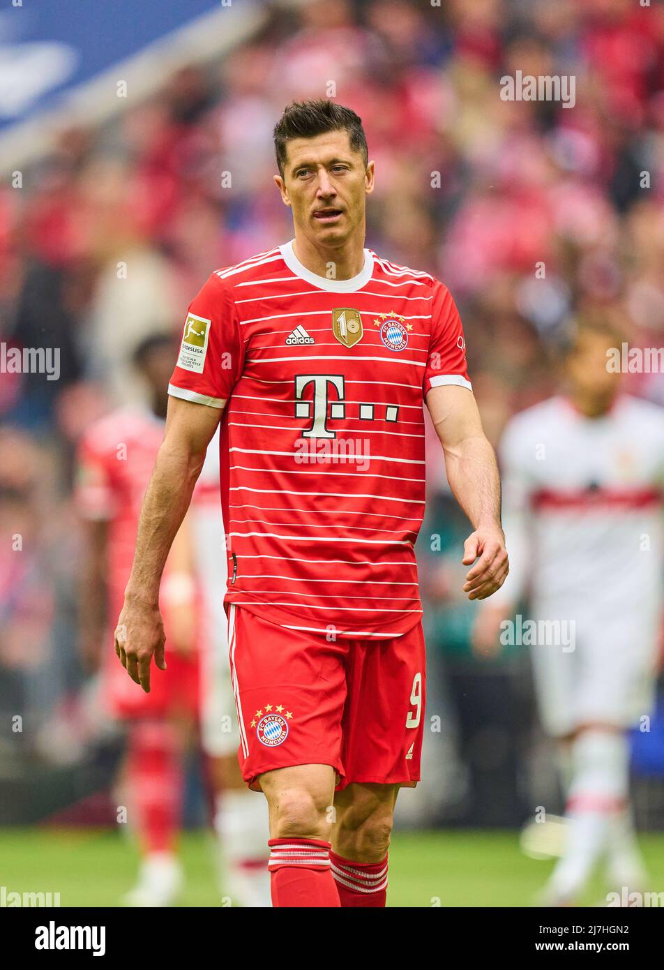 München, Deutschland, 08/05/2022, Robert LEWANDOWSKI, FCB 9 im Spiel FC BAYERN MÜNCHEN - VFB STUTTGART 2-2 1.Deutsche Fußballliga am 08. Mai 2022 in München, Deutschland. Saison 2021/2022, Spieltag 33, 1.Bundesliga, München, 33.Spieltag. FCB, © Peter Schatz / Alamy Live News - die DFL-VORSCHRIFTEN VERBIETEN DIE VERWENDUNG VON FOTOS als BILDSEQUENZEN und/oder QUASI-VIDEO - Stockfoto