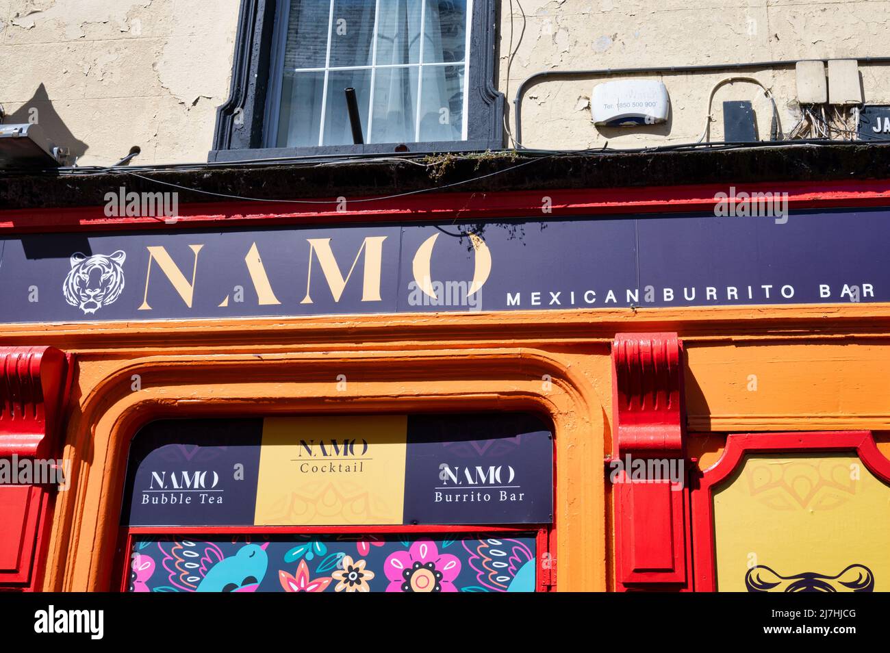Kilkenny, Irland - 20. April 2022: Namo Mexican Burrito Bar in Kilkenny, Irland. Stockfoto