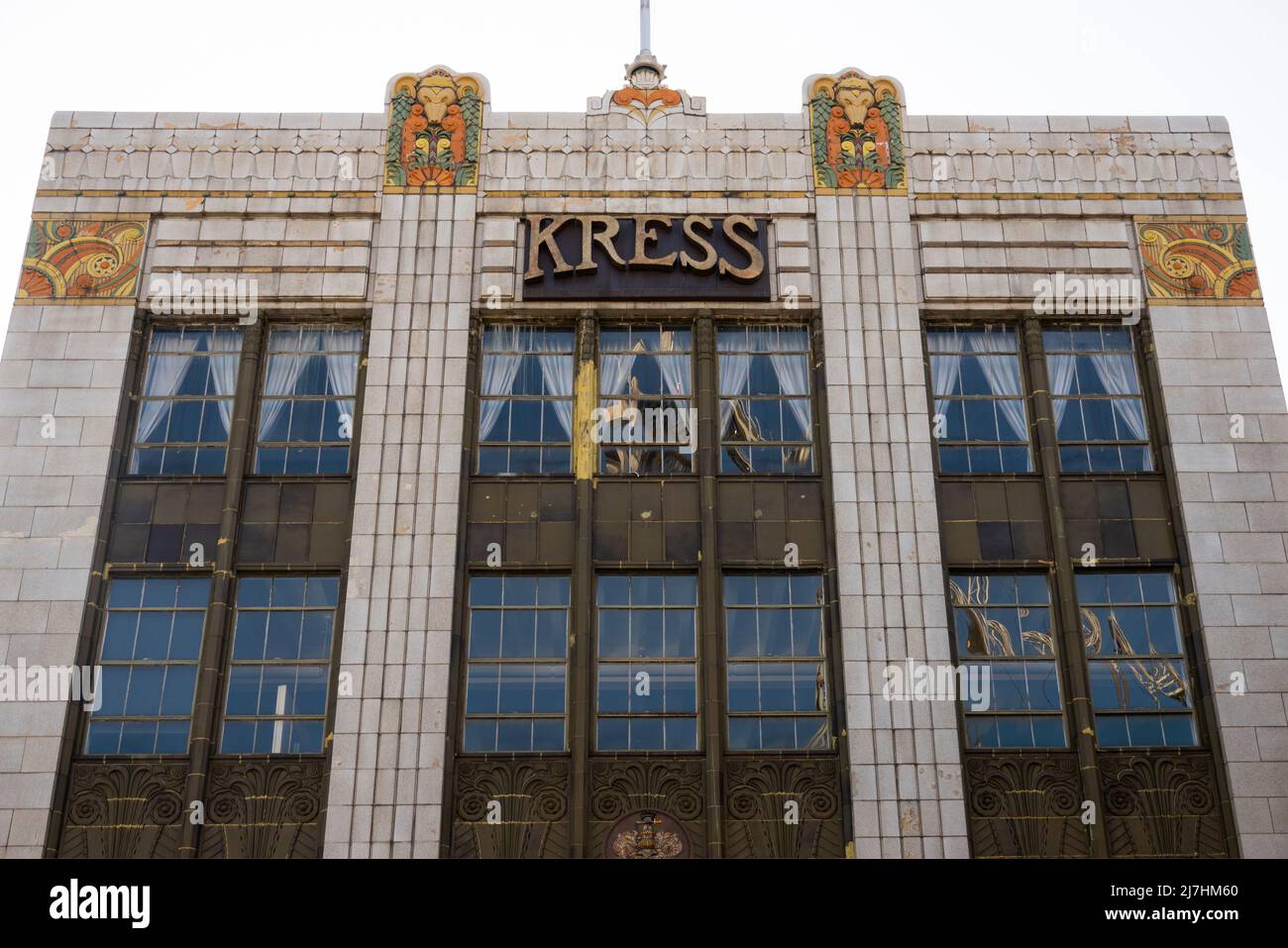 S H Kress und die Fassade des Einzelhandelskaufhauses der Firma Five and Dime in Greensboro NC Stockfoto