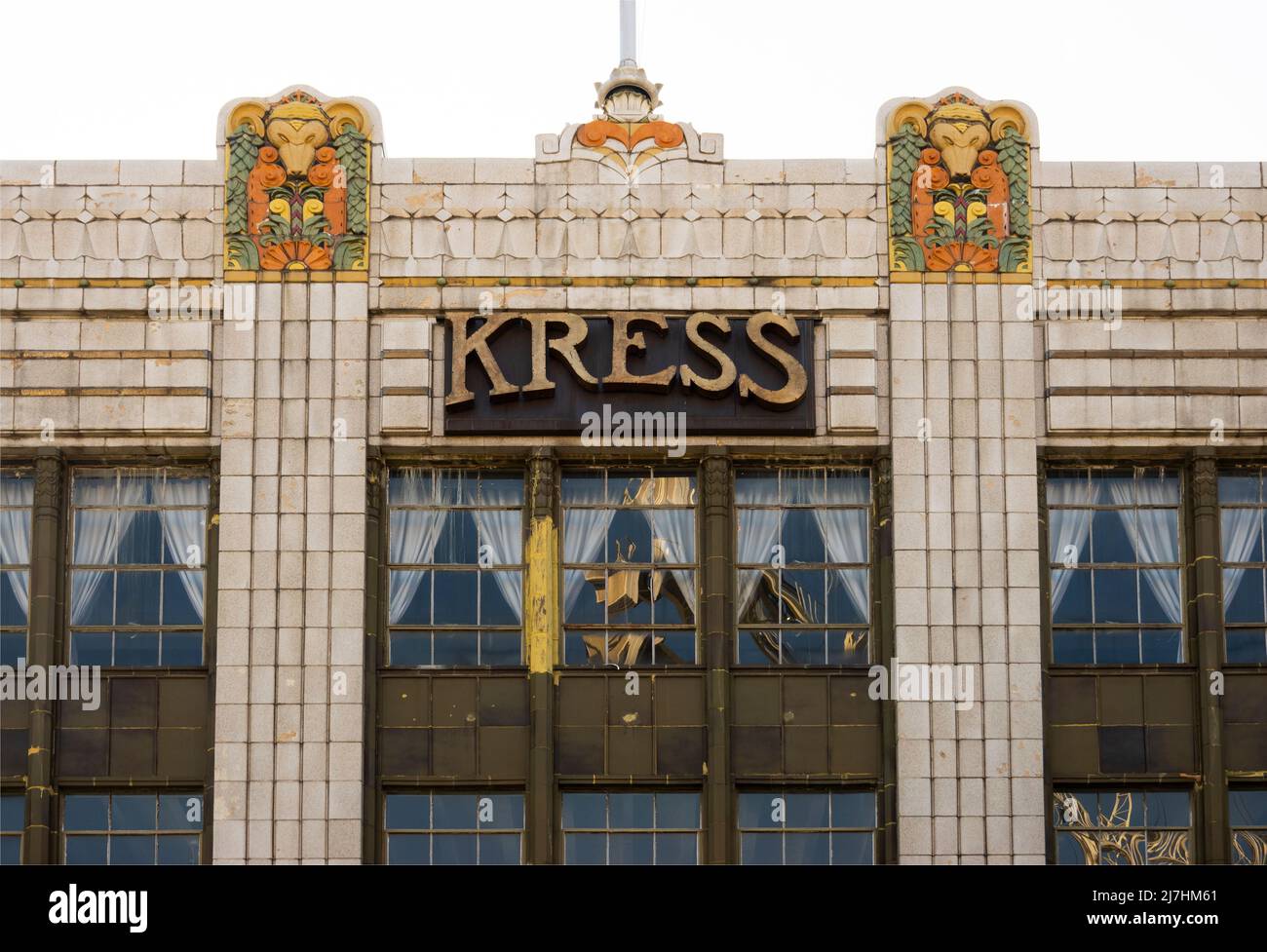 S H Kress und die Fassade des Einzelhandelskaufhauses der Firma Five and Dime in Greensboro NC Stockfoto