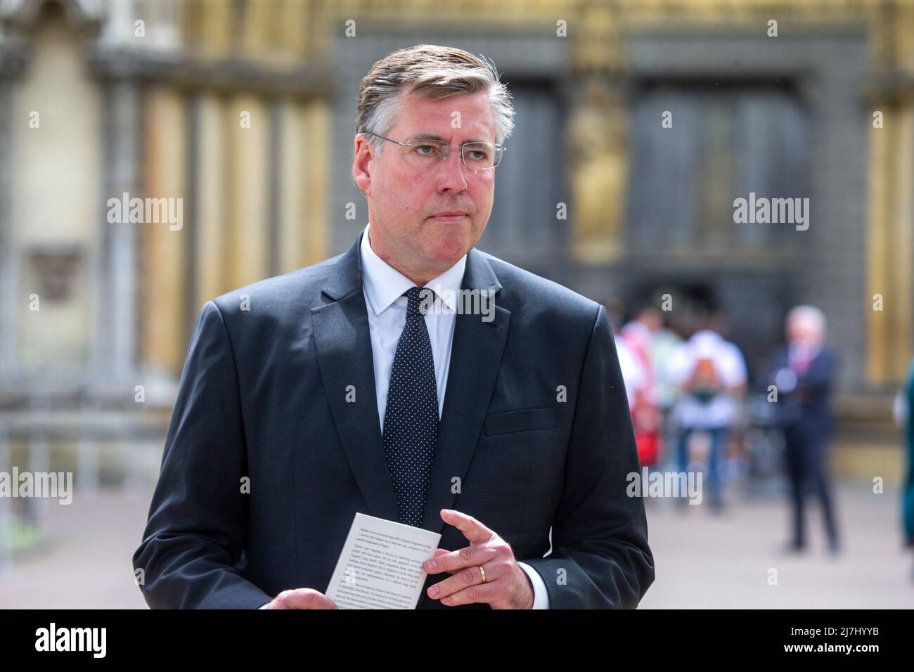 London, England, Großbritannien. 9.. Mai 2022. Sir GRAHAM BRADY, Vorsitzender des Ausschusses 1922, wird den Danksagedienst für den verstorbenen Regierungsminister James Brokenshire verlassen. (Bild: © Tayfun Salci/ZUMA Press Wire) Stockfoto