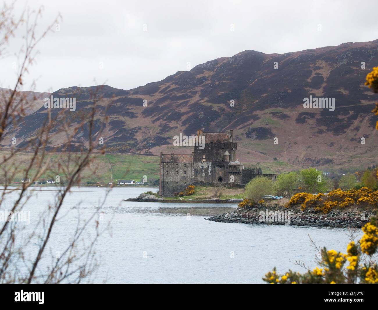 Eilean Donan Castle - eine der am meisten fotografierten Sehenswürdigkeiten in Schottland Stockfoto