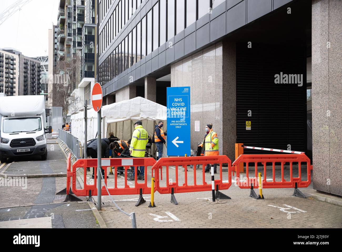 Im Olympic Office Center, Wembley, wurde eine Massenimpfstelle eröffnet mit: Atmosphäre wo: London, Großbritannien Wann: 19. Jan 2021 Credit: Phil Lewis/WENN Stockfoto