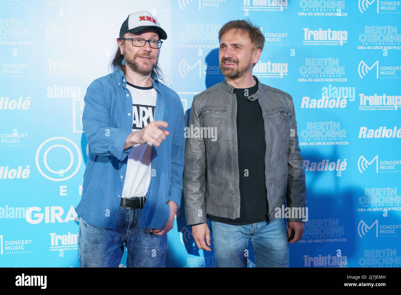 Madrid, Spanien. 09.. Mai 2022. (L-R) Santiago Segura und Jose Mota besuchen das Konzert von Bertin Osborne im Calderon Theater in Madrid. Kredit: SOPA Images Limited/Alamy Live Nachrichten Stockfoto