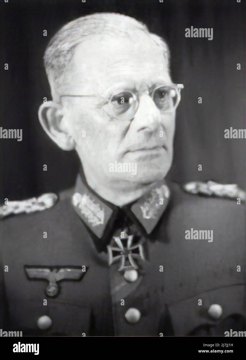 Der prächtig benannte Maximilian Maria Joseph Karl Gabriel Lamoral Reichsfreiherr von und zu Weichs an der Glon (auch bekannt als der weniger imposante Maximilan von Weichs) war während des Zweiten Weltkriegs Feldmarschall in der Wehrmacht Nazi-Deutschlands Während Case Blue, der deutschen Offensive in Südrussland, war er Kommandant der Armeegruppe B. im Jahr 1944 kommandierte Weichs die Armeegruppe F auf dem Balkan, die den deutschen Rückzug aus Griechenland und dem größten Teil Jugoslawiens überwache. Stockfoto