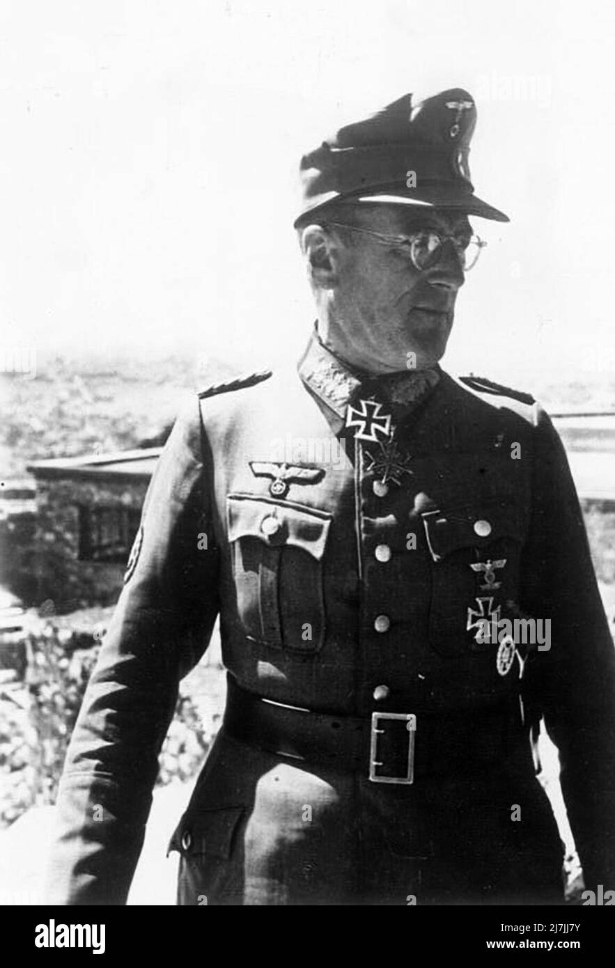 Ferdinand Schörner war ein deutscher Militärkommandeur, der während des Zweiten Weltkriegs den Rang eines Generalfeldmarschalls in der Wehrmacht des Nazi-Deutschlands innehatte Er kommandierte mehrere Armeegruppen und war der letzte Oberbefehlshaber der deutschen Armee. Stockfoto