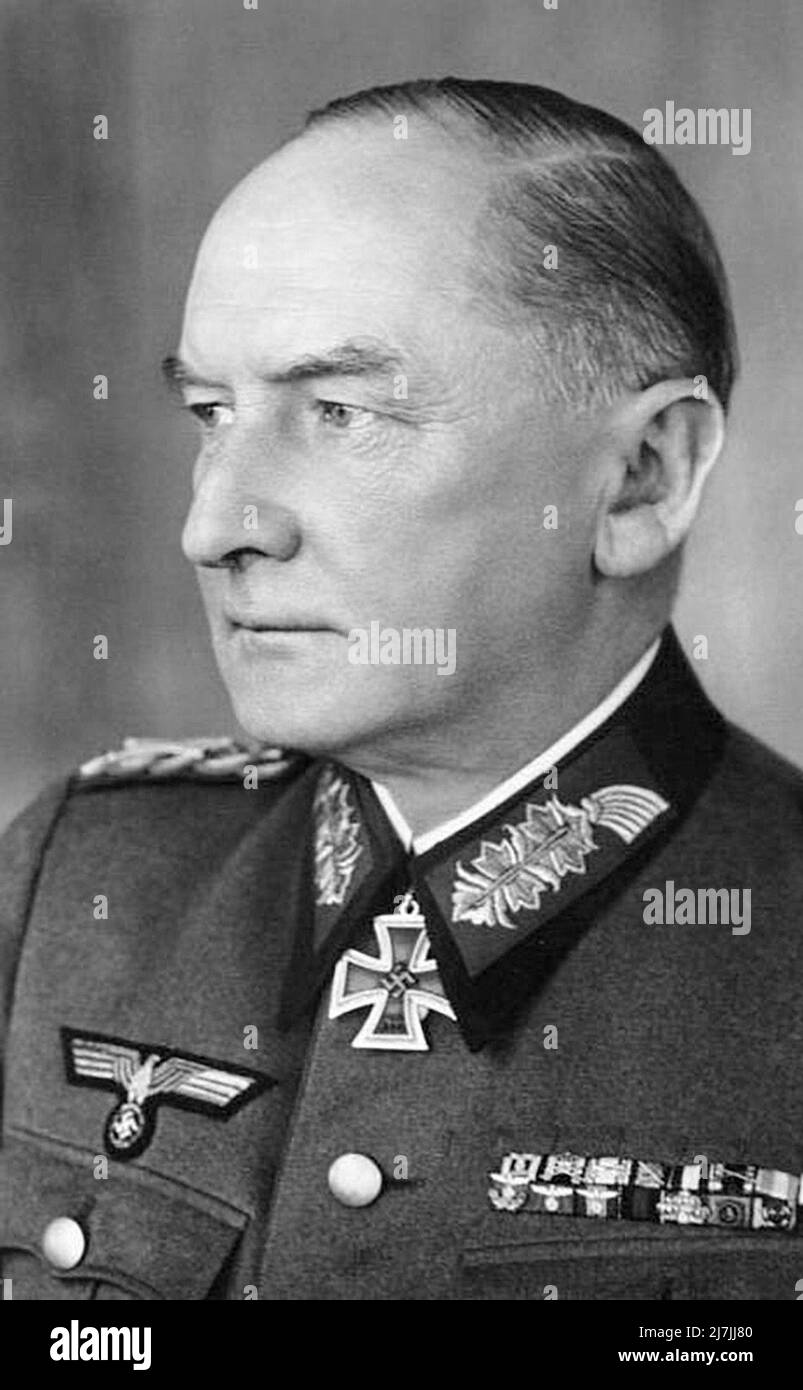 Ein Porträt des Wehrmachtsfeldmarschalls Erwin von Fitzleben. Er war sehr aktiv beim Versuch, Hitler im Juli 20. 1944 zu ermorden. Er wurde verhaftet und nach gewalttätigem Missbrauch durch die Gestapo in einem öffentlichen Schauprozess durch den Volksgerichtshof vor Gericht gestellt, bevor er im Gefängnis Plötzensee hingerichtet wurde. Stockfoto