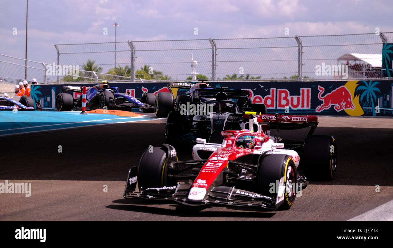 8.. Mai 2022: Zhou Guanyu, Alfa Romeo F1 Team ORLEN Teamfahrer #24 während des Formel 1 Crypto.com Miami Grand Prix in Miami, FL . Jason Pohuski/CSM Stockfoto