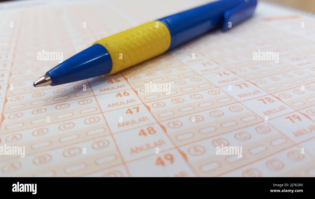 Kugelschreiber über öffentlichen Dienst Multiple-Choice-Test. Konzept der öffentlichen Prüfung Stockfoto