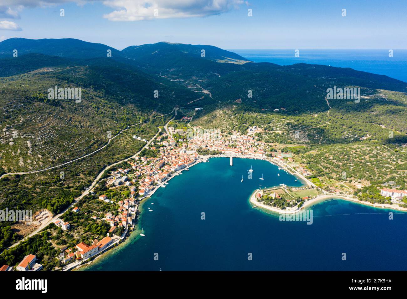 Stadt und Bucht von Vis, Insel Vis, Mittelmeer, Kroatien Stockfoto