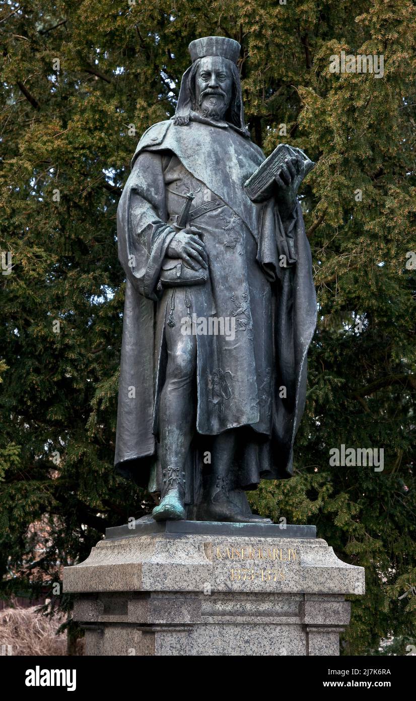 Kaiser Karl IV 1316-78 Bronzestandbild 1900 von Ludwig Cauer 74845 Standort Burg Tangermünde Elbe Stockfoto