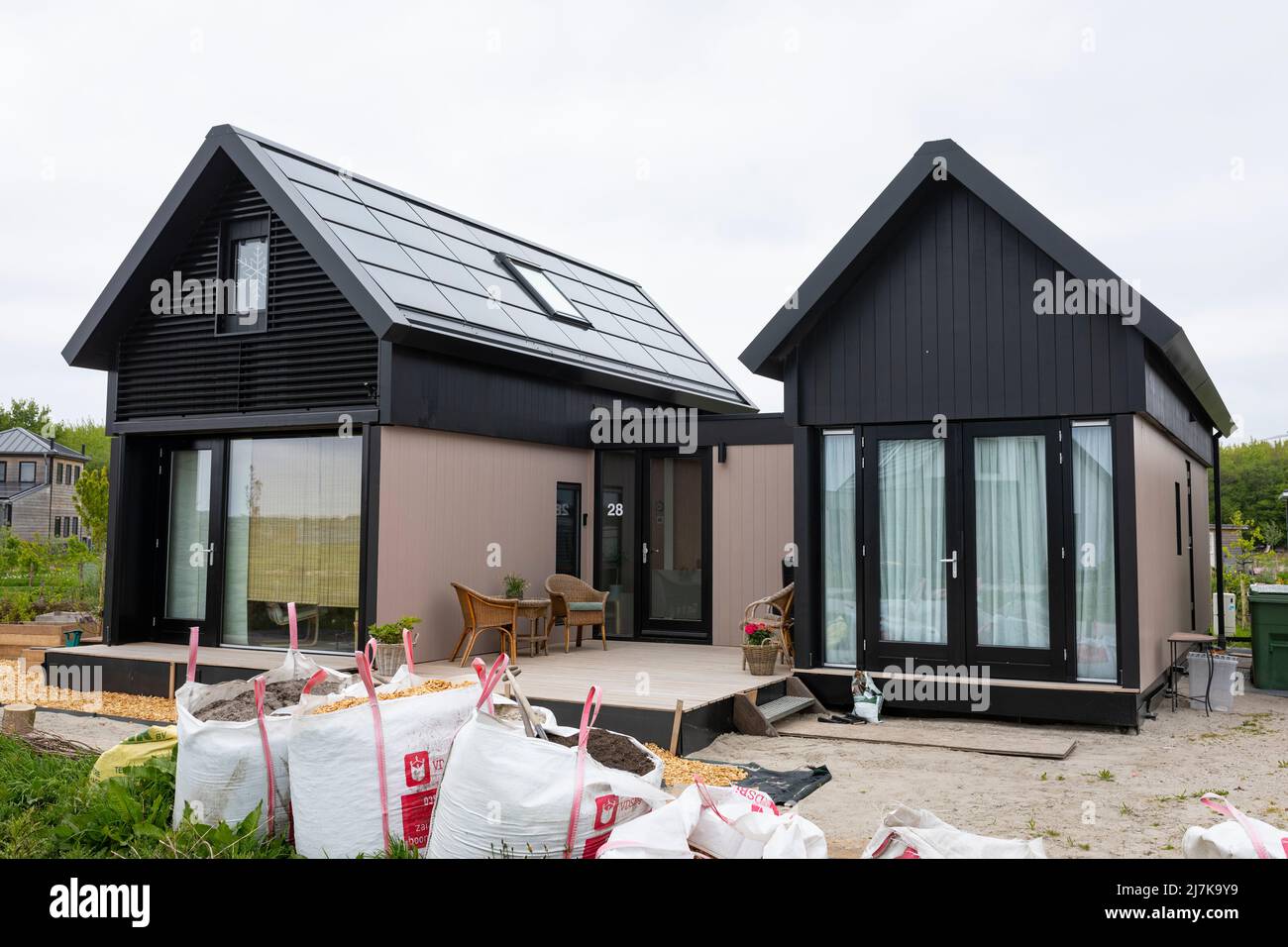 Umweltfreundliches kleines Haus im Öko-Dorf Oosterwold Almere in den Niederlanden Stockfoto