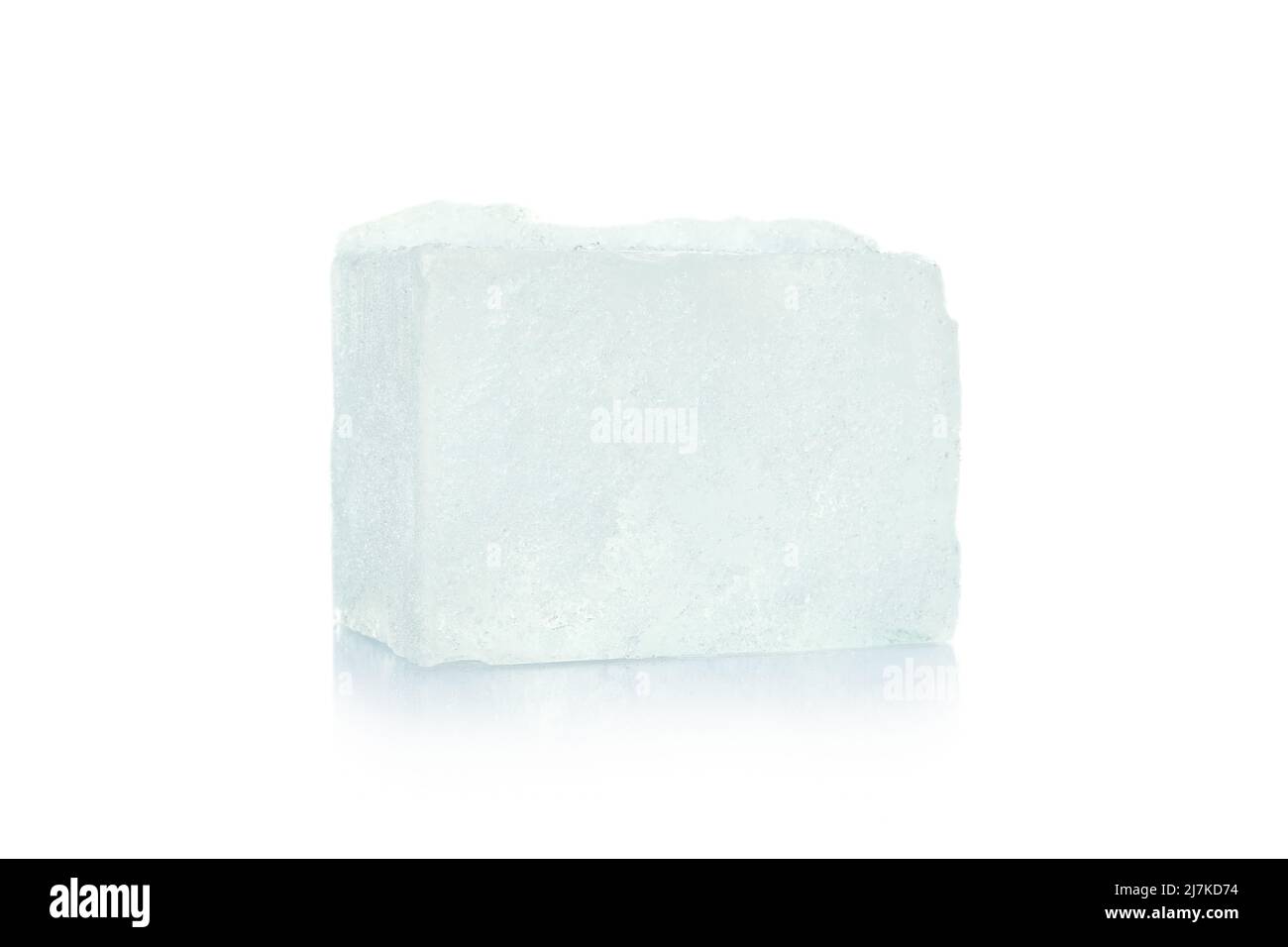 Eiswürfel für Getränke isoliert auf weißem Hintergrund Stockfoto