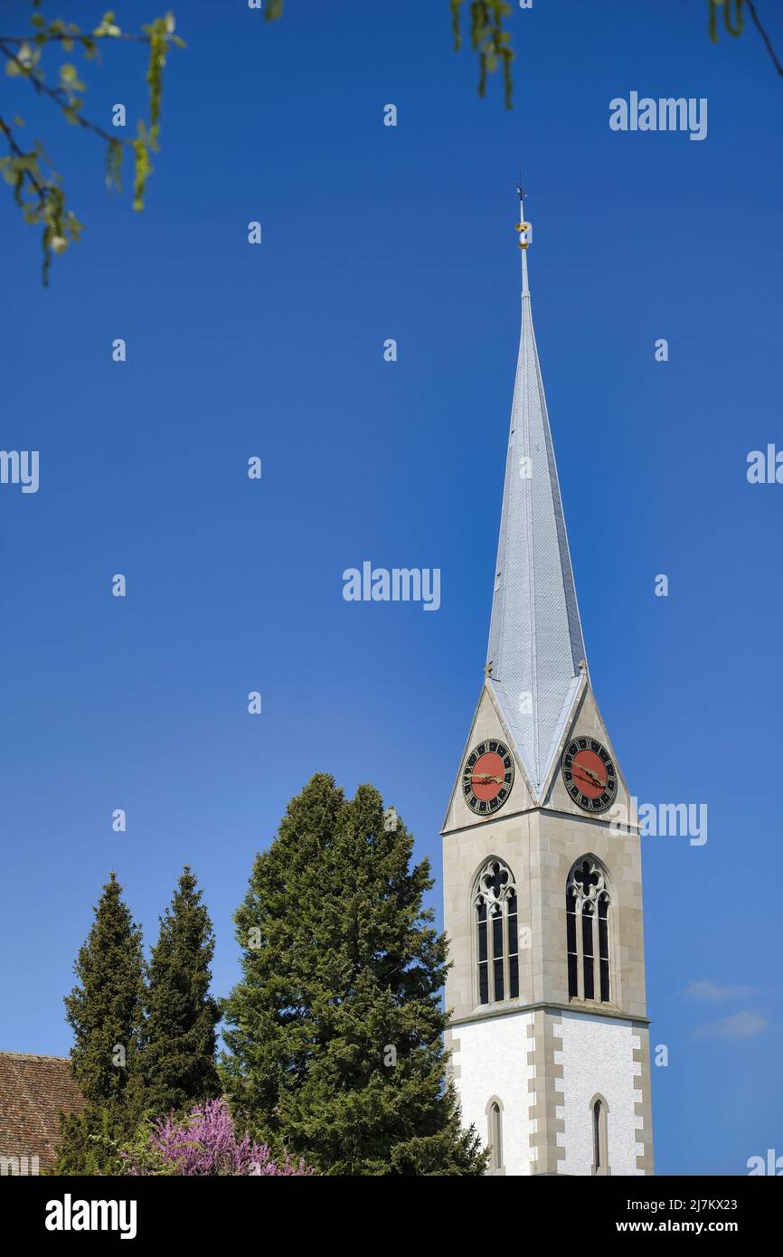 KIRCHTURM DER REFORMKIRCHE BEI PFAFFIKON, ZÜRICH, SCHWEIZ Stockfoto