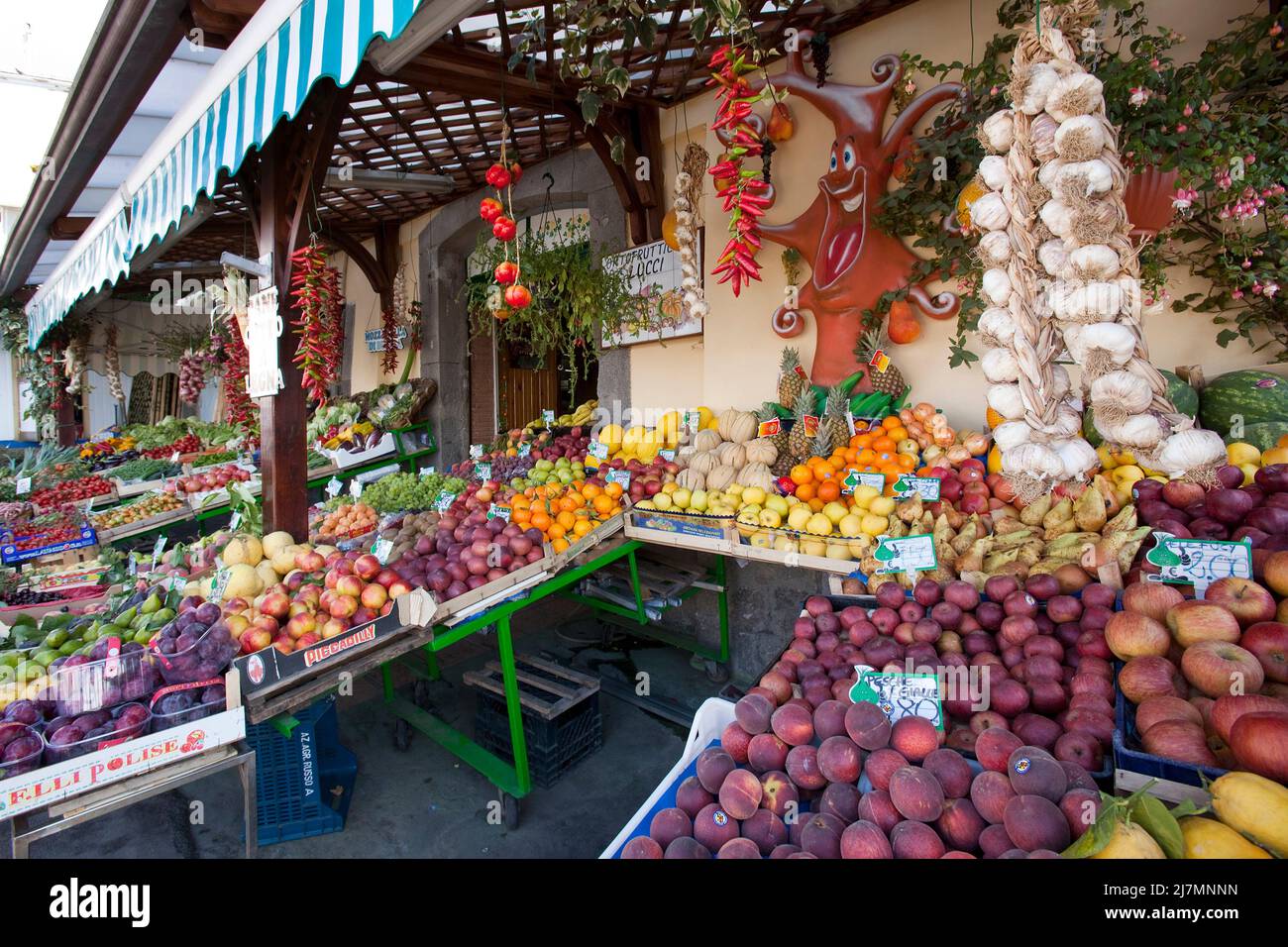 Gemüse- und Obstgeschäft in der Altstadt von Ischia, Golf von Neapel, Italien, Mittelmeer, Europa Stockfoto