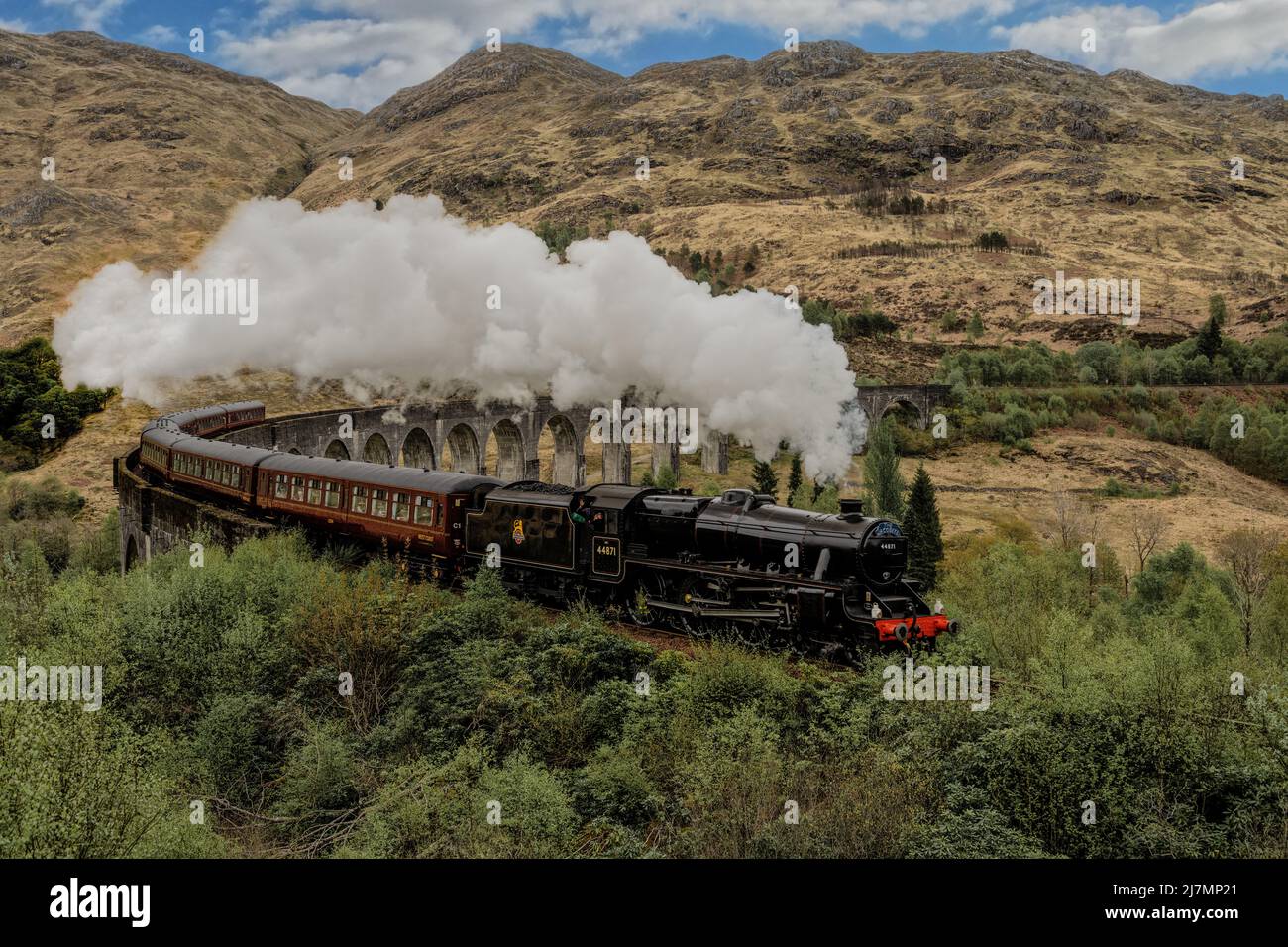 Jacobite Express auf dem Glenfinnan Viadukt, Schottland Stockfoto