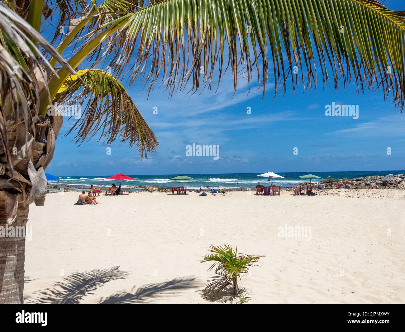 Blick auf den Strand von El Pescador Marisqueria & Bar, Playa Chen Rio, Cozumel, Quintana Roo, Mexiko Stockfoto