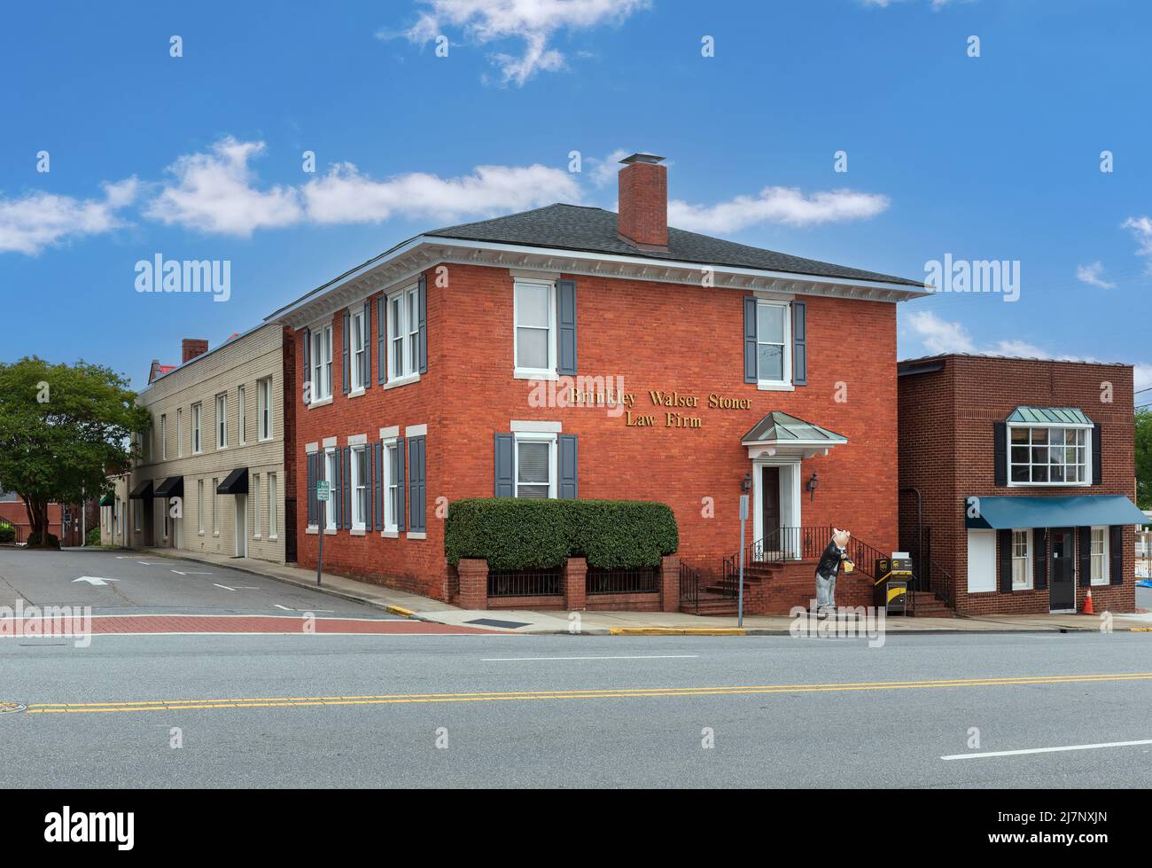 LEXINGTON, NC, USA-8 MAY 2022: Brinkley Walser Stoner Law Firm Building in Downtown. Stockfoto