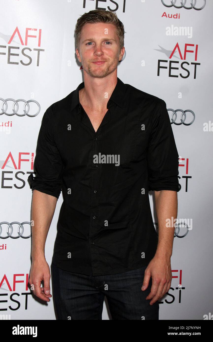 LOS ANGELES - NOV 8: Thad Luckinbill beim AFI FEST 2014 Photocall im TCL Chinese 6 Theater am 8. November 2014 in Los Angeles, CA Stockfoto