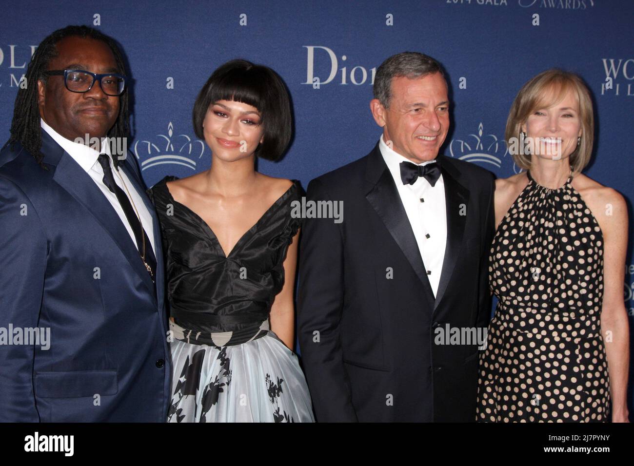 LOS ANGELES - Okt 8: Kazembe Ajamu Coleman, Zendaya Coleman, Bob Iger, Willow Bay bei der Princess Grace Foundation Gala 2014 im Beverly Wilshire Hotel am 8. Oktober 2014 in Beverly Hills, CA Stockfoto